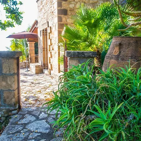 Petromanos, A Unique Place With Dreamy Sunsets! Holiday home *