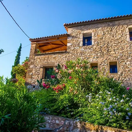 Holiday home Petromanos, A Unique Place With Dreamy Sunsets! Xirokambos (Peloponnese)